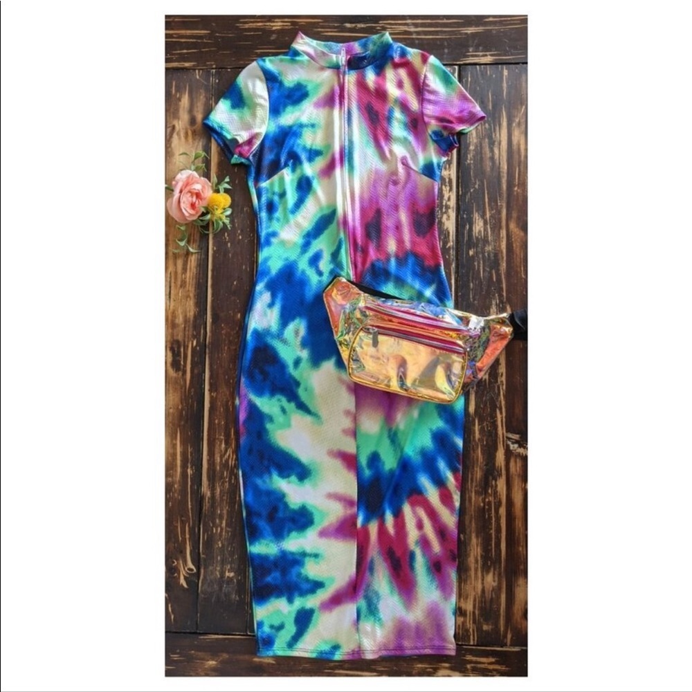 NWOT Kimcine Curve Beautiful Tie Dye Short Sleeve Maxi Dress